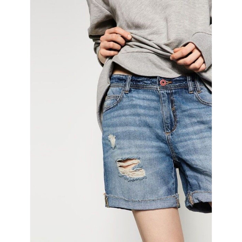 ZARA Basic Z1975 Denim Distressed Baggy Jean Shorts - Size 6 Womens - Jorts